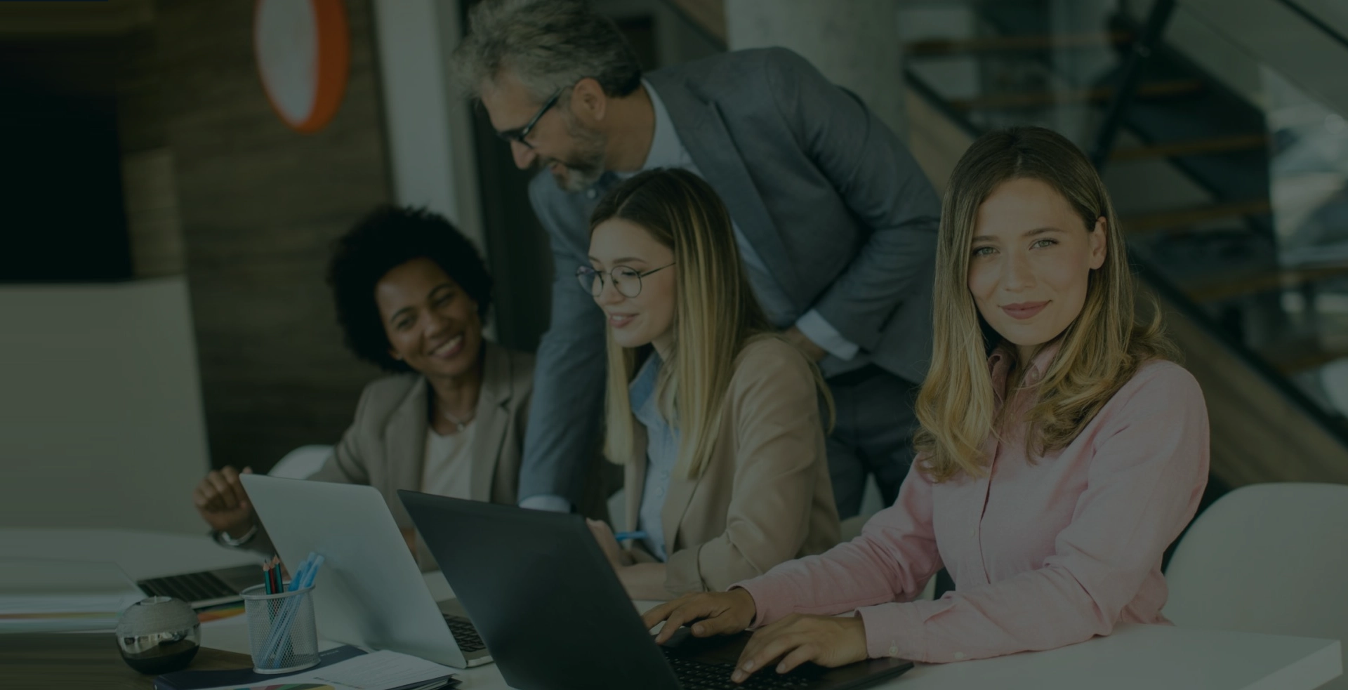 SLM Yatırım Bankası ile güvenli ve güçlü adımlarla yatırım yapın!